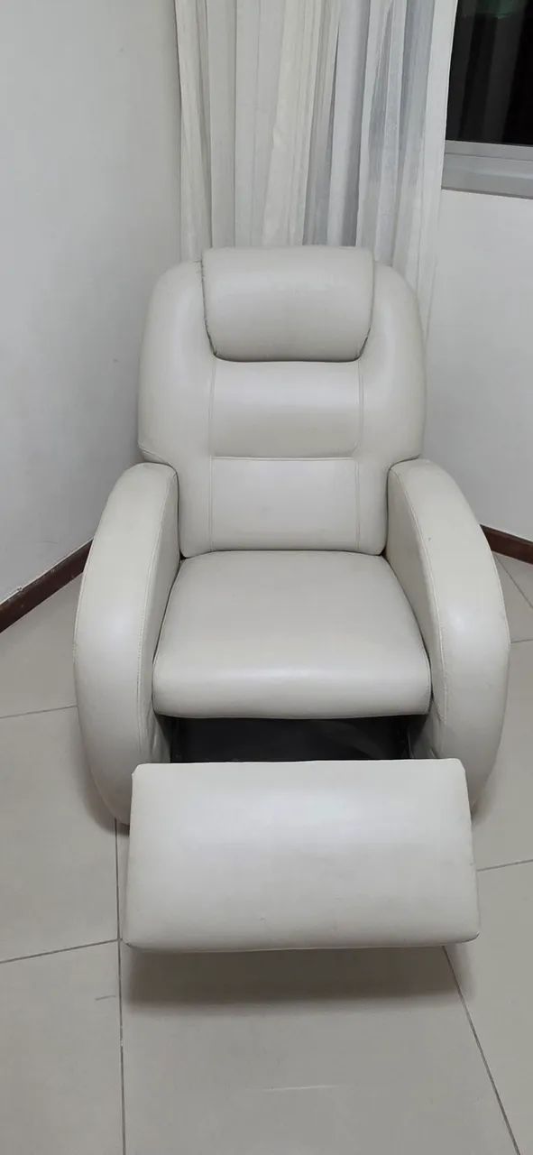 Vendo poltrona do papai65568123437826123