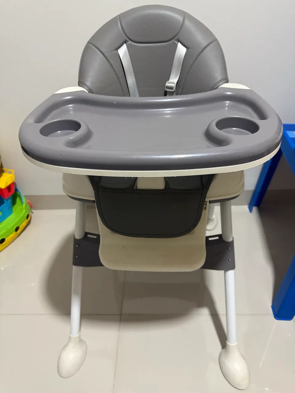 Cadeirinha de alimentação infantil 
