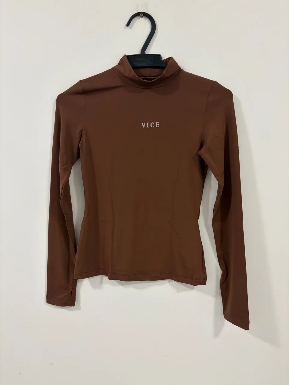 Blusa Vice ultra UV marrom  - Foto 3