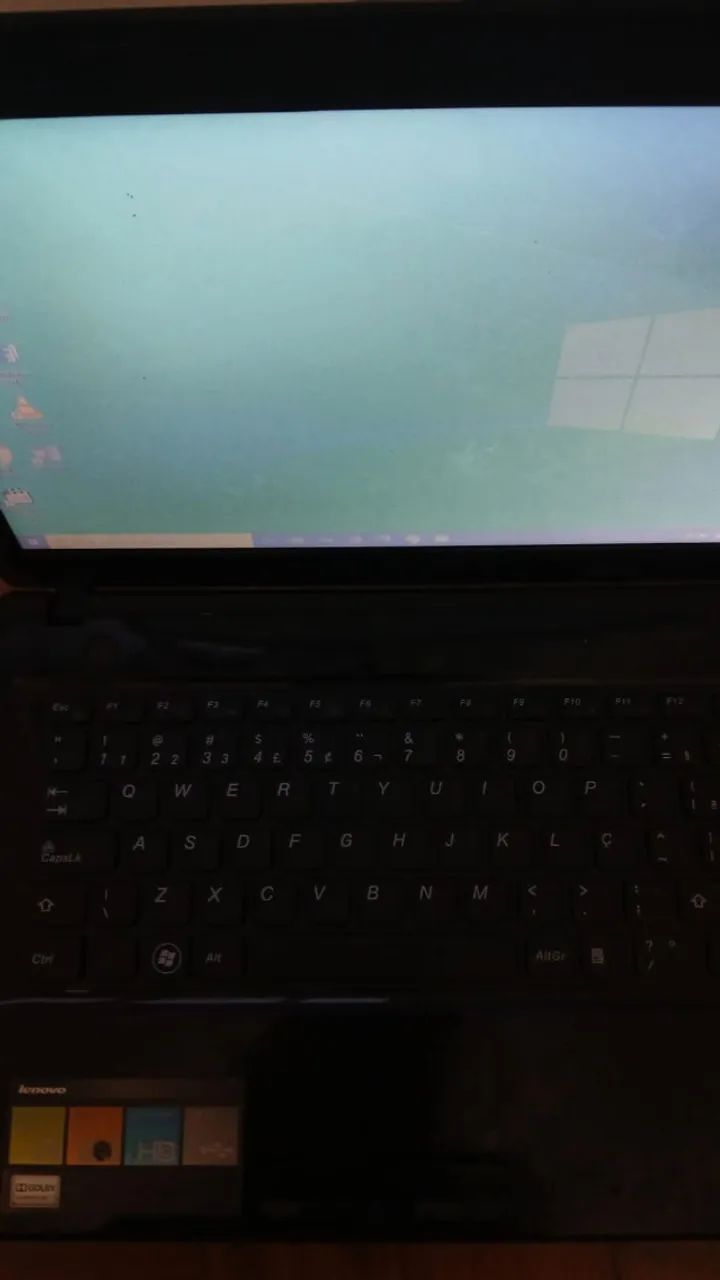 Notebook Lenovo para peças ou para arrumar e usar