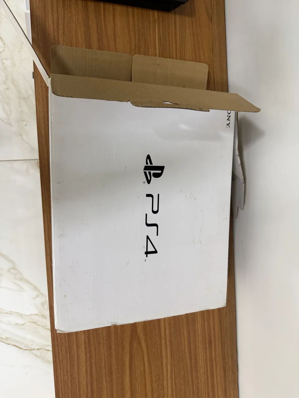 PS4 com 4 controles  - Foto 2