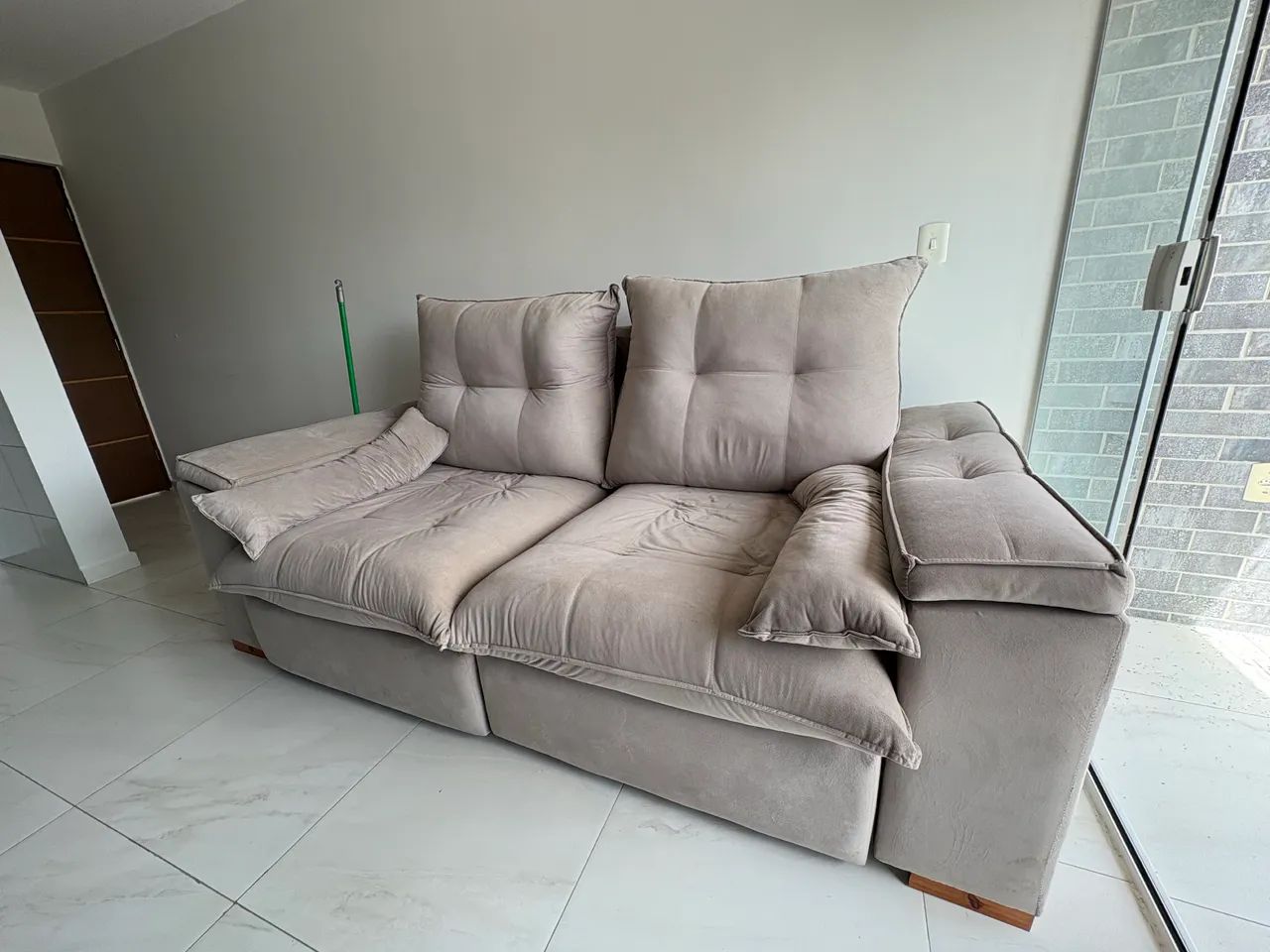 Sofá retrátil 3 lugares - Foto 4
