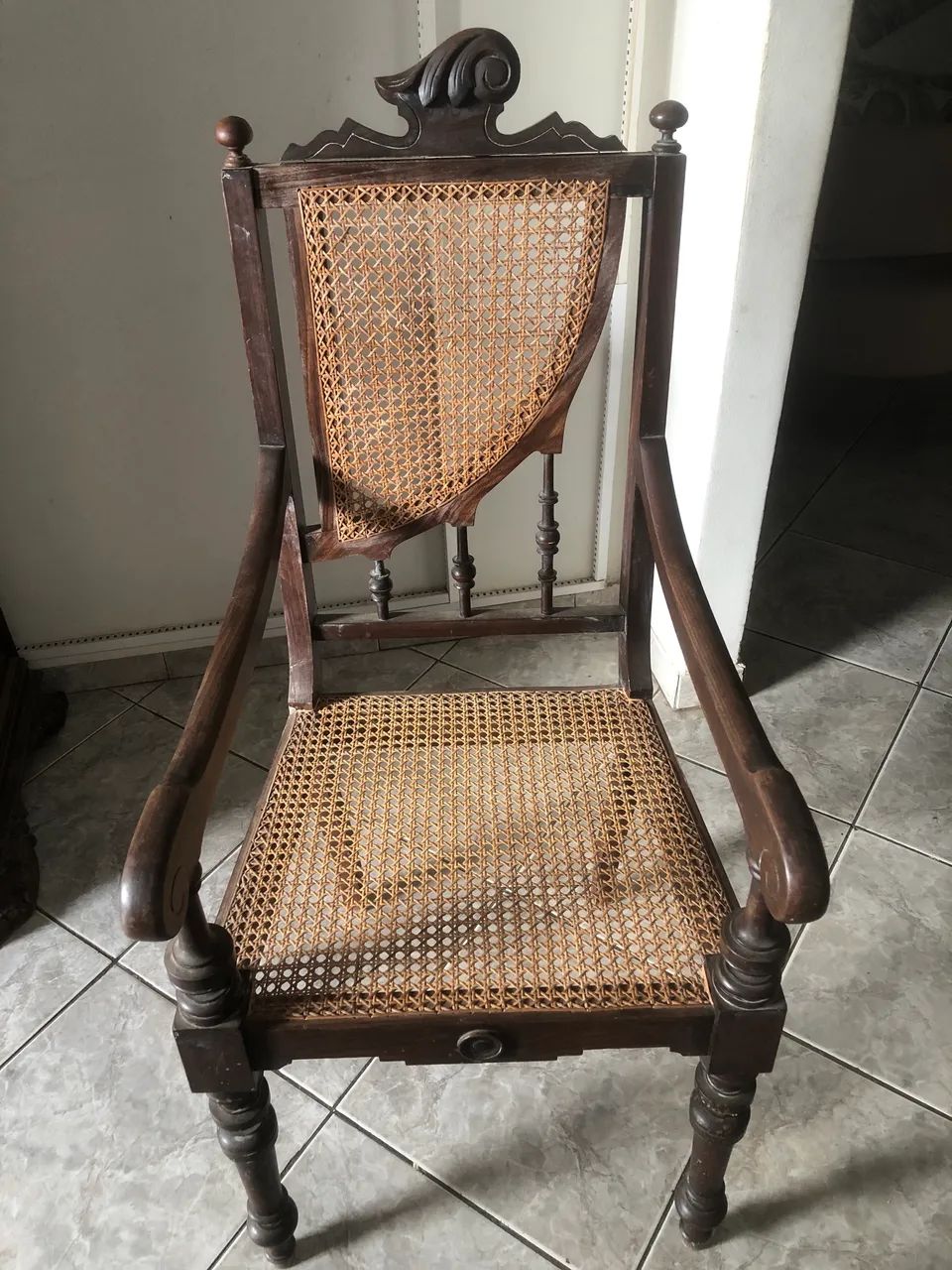 Cadeira Antiga madeira  - Foto 2