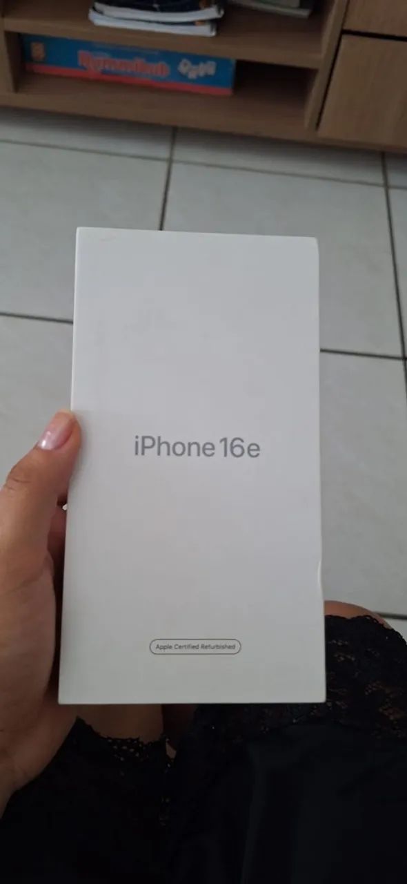 iPhone 16e Novo 