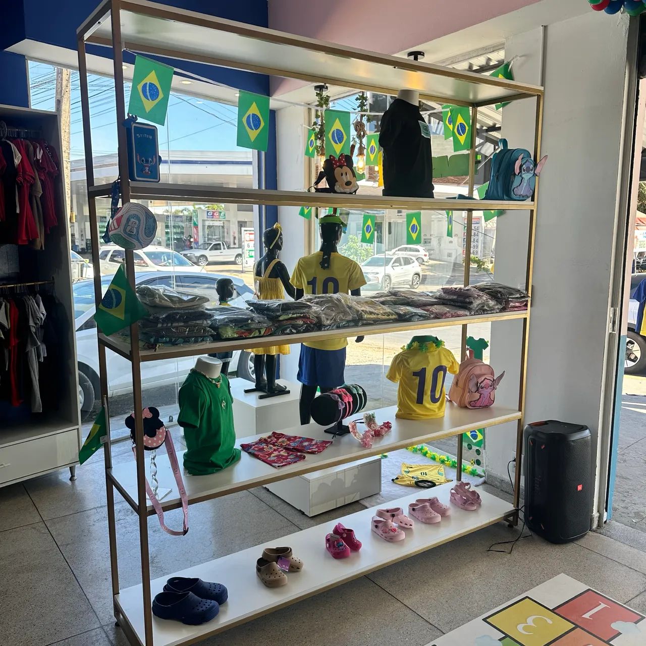 Vendo-se Loja de Roupa infantil  - Foto 3