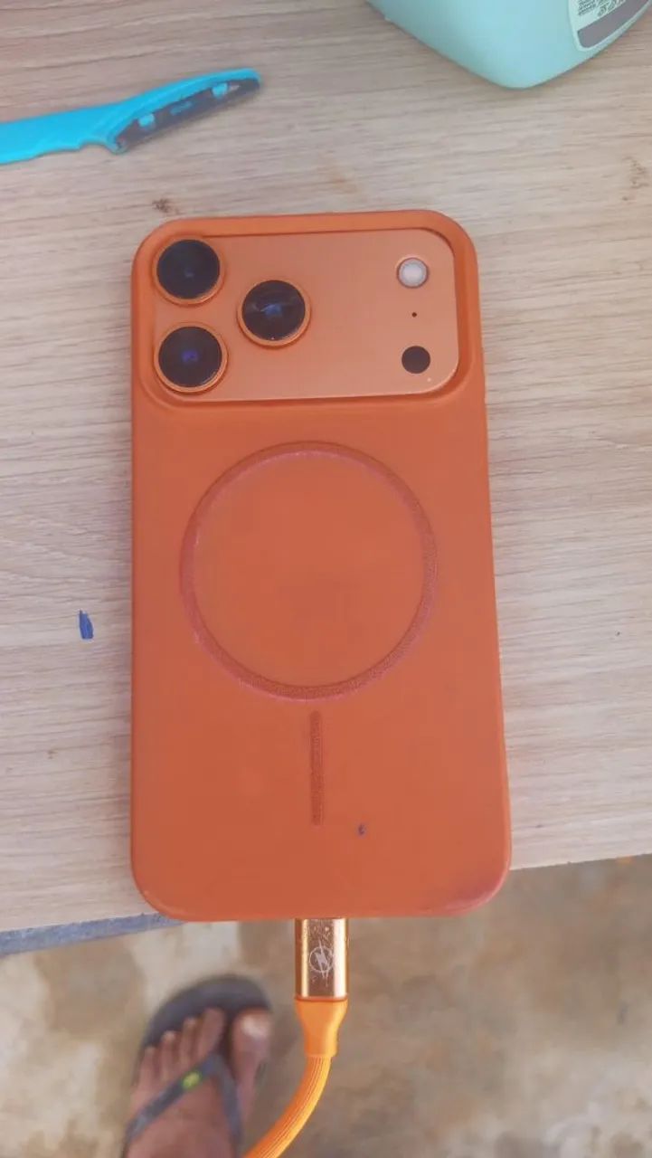 iPhone 11 64 GB na carcaça do 17 funcionando perfeitamente - Foto 2