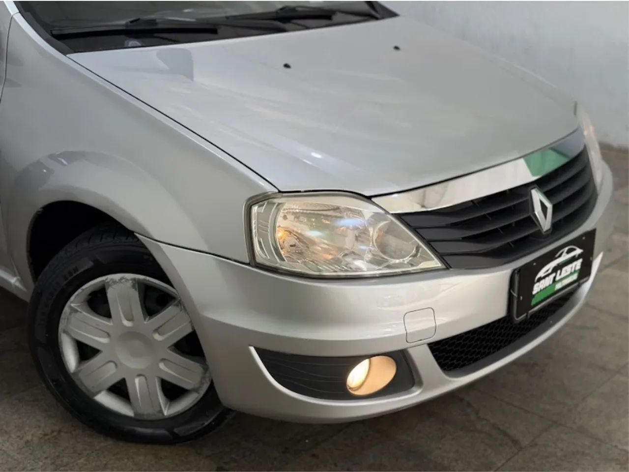 Renault Logan Expression Flex 1.0 12V 4P 2013 - Foto 4