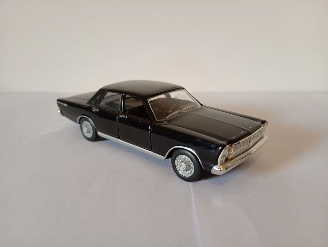 Miniatura - Ford Galaxie 500 - Foto 4