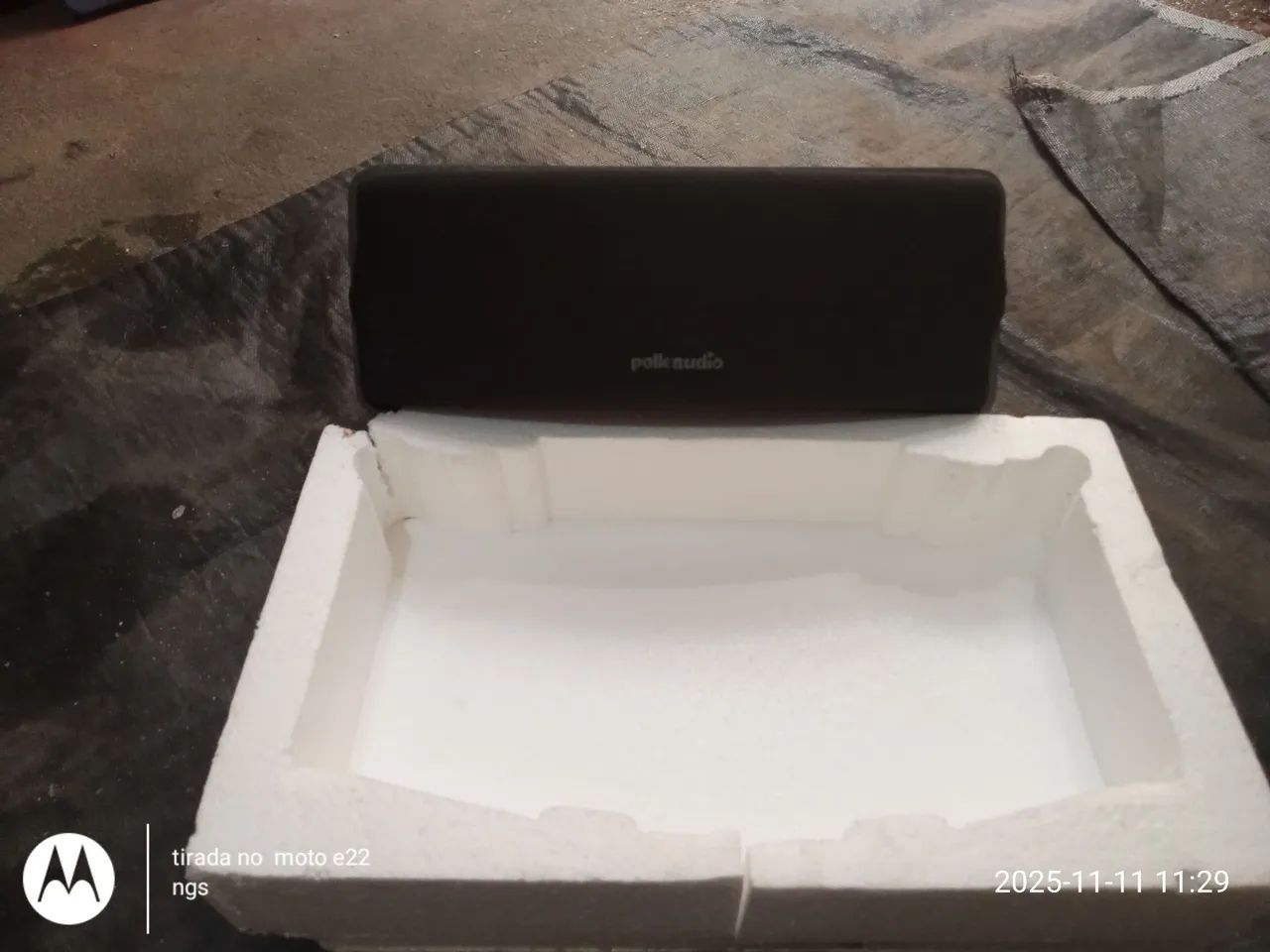 CAIXA POLKAUDIO CENTRAL