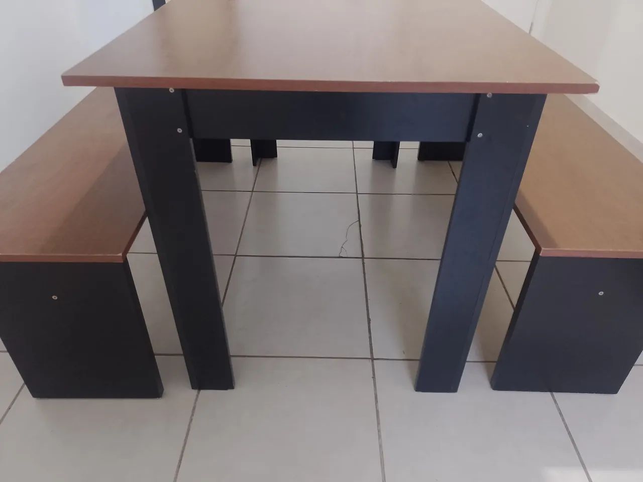 Mesa com Bancos - Foto 2