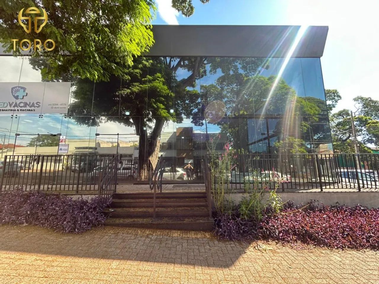 Aluga-se sala comercial na Rua Nassid Haddad esquina com Rua Princesa Isabel em Maringá-Pr - Foto 2