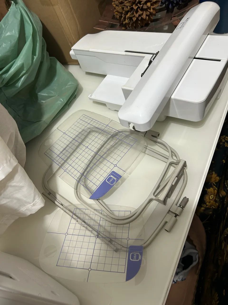 Maquina de bordar BROTHER 810 - Foto 2