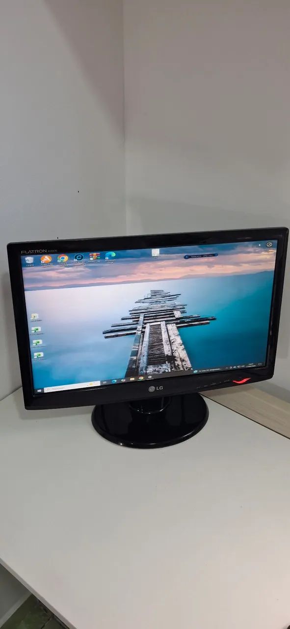 MONITOR LG WIDESCREEN 22"" - EM OTIMO ESTADO 
