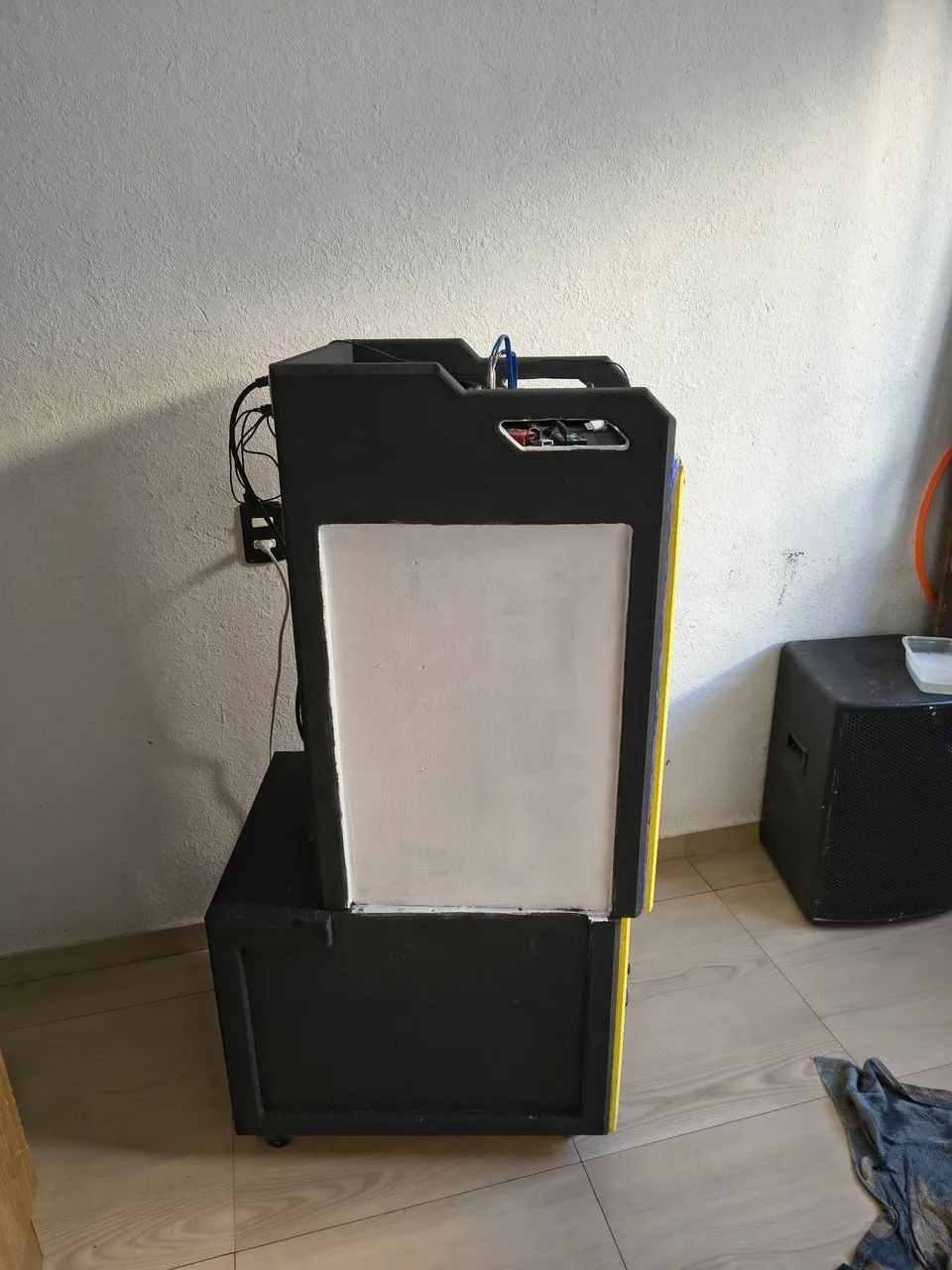 Vendo caixa Bob esponja torre - Foto 3