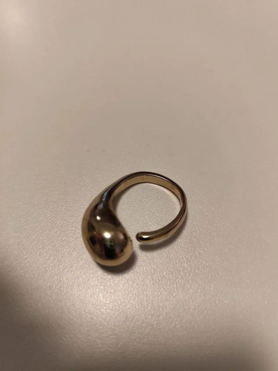 Anel formato gota dourada  - Foto 5