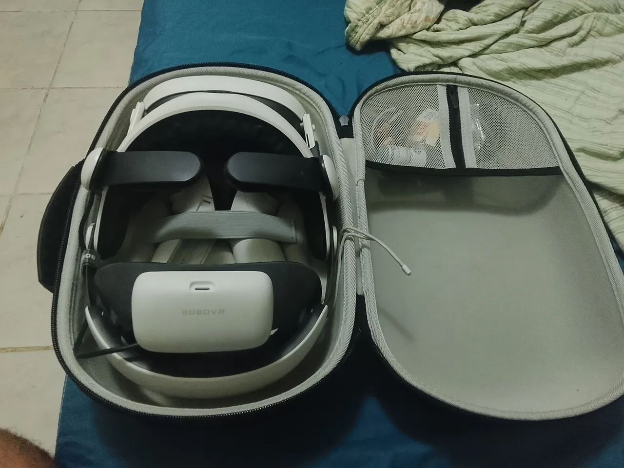 Meta quest 3, único dono, case, bateria extra e headset incluso - Foto 3