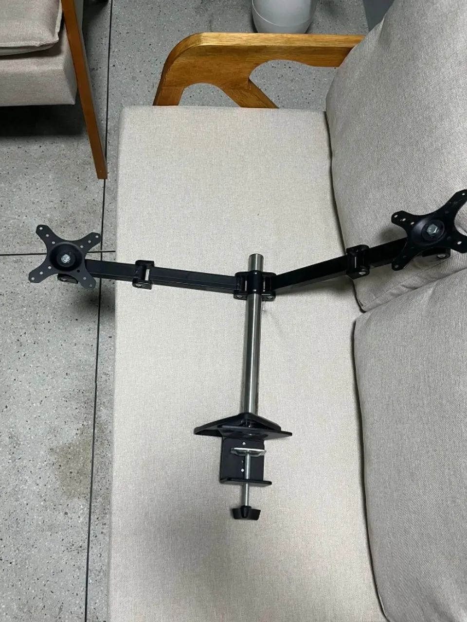 Suporte articulado para monitores  - Foto 2