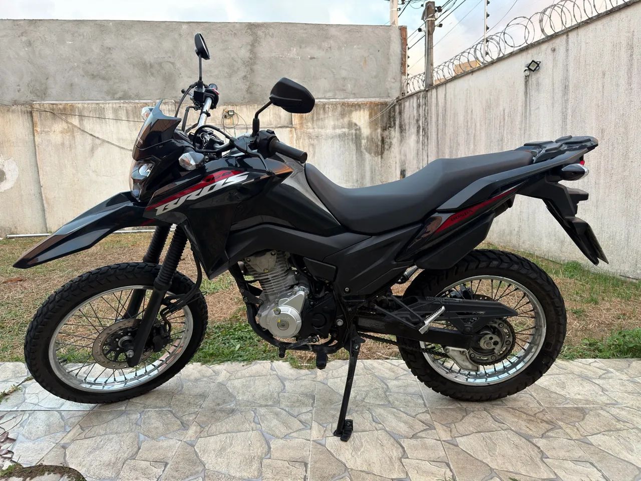 Bros 160