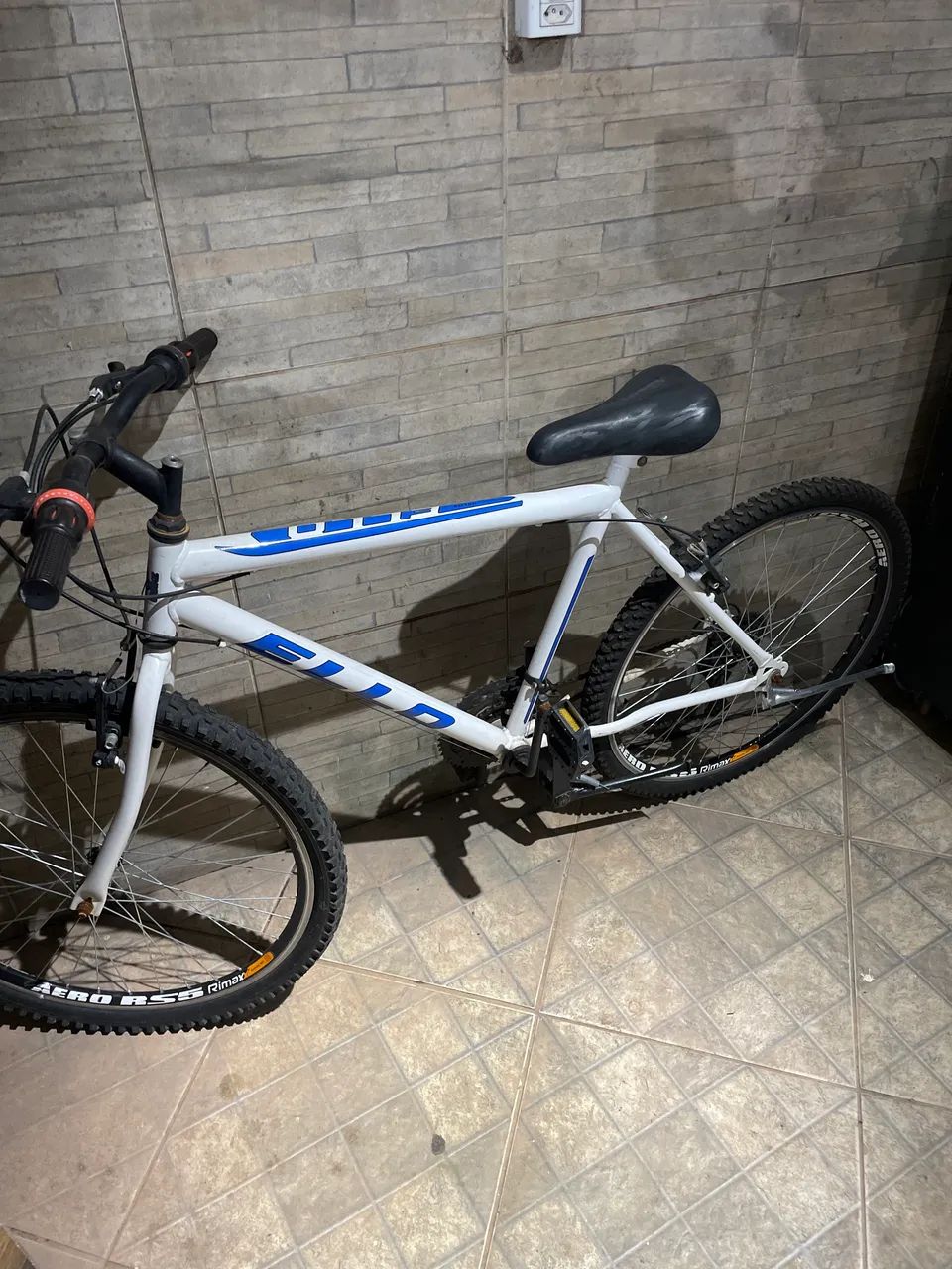 Bicicleta usada(muitas poucas vezes) - Foto 2
