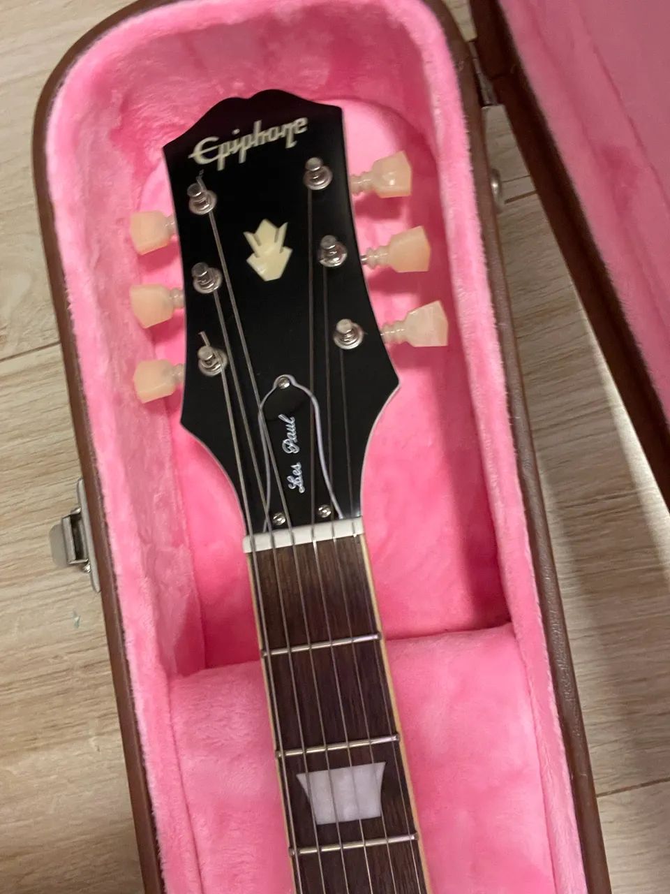 Epiphone SG Custom Inspired by Gibson Alpine White + Hard Case
