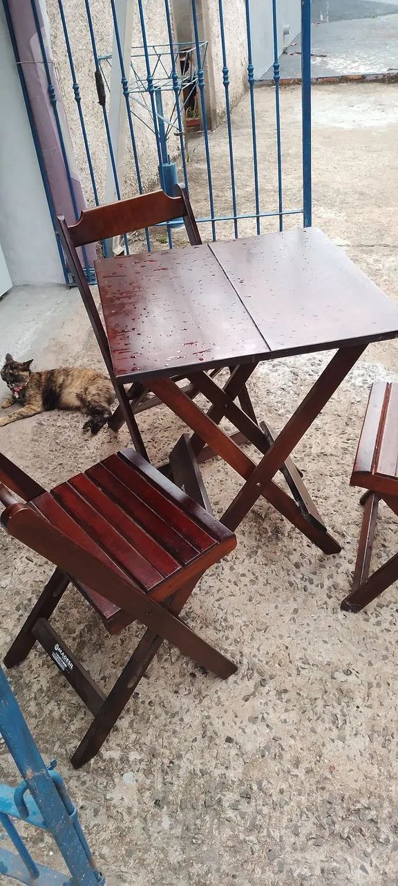 Mesa com 3 cadeiras  - Foto 2