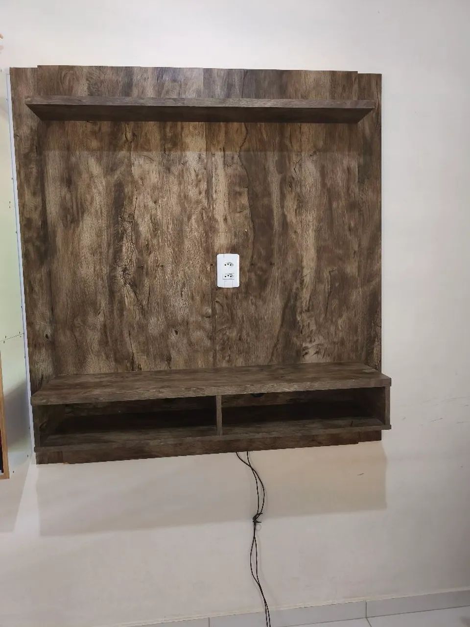 Painel TV amadeirado 