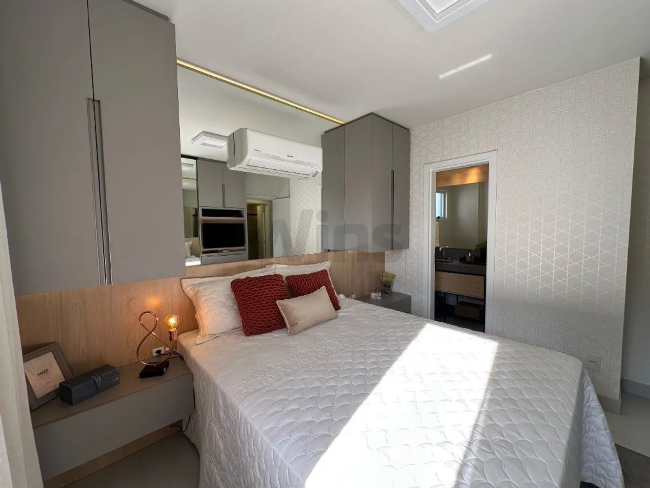 Apartamento mobiliado 2 dormitórios 1 suíte parcelamento direto - Foto 3