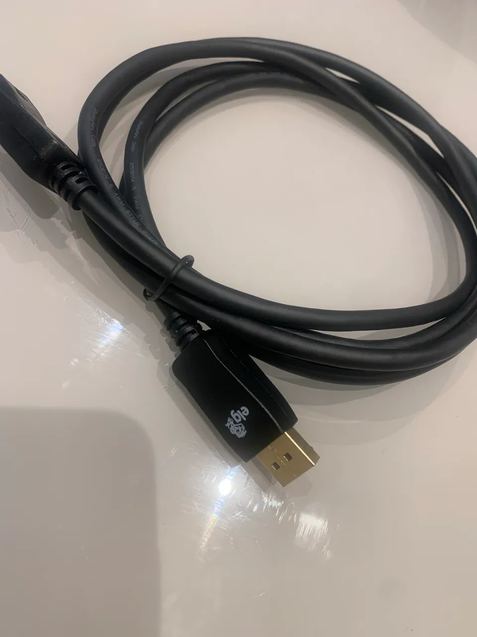 Cabo displayport 