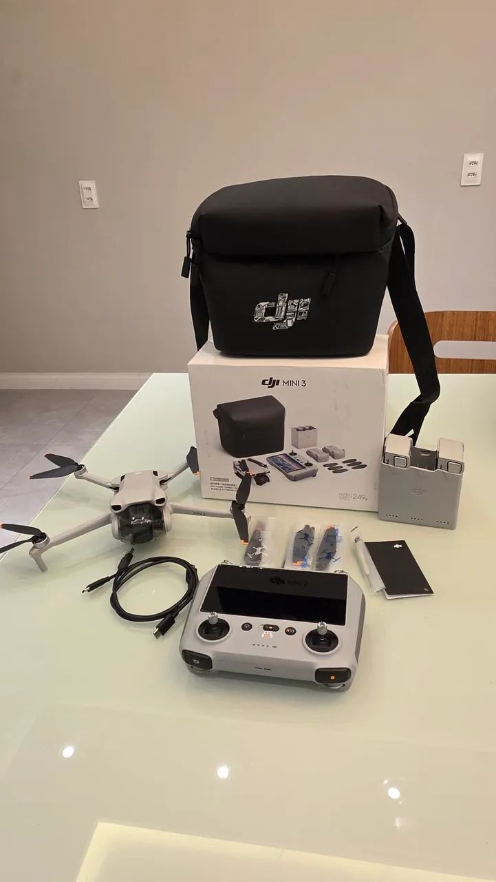 DRONE DJ MINI 3 + Combo fly 