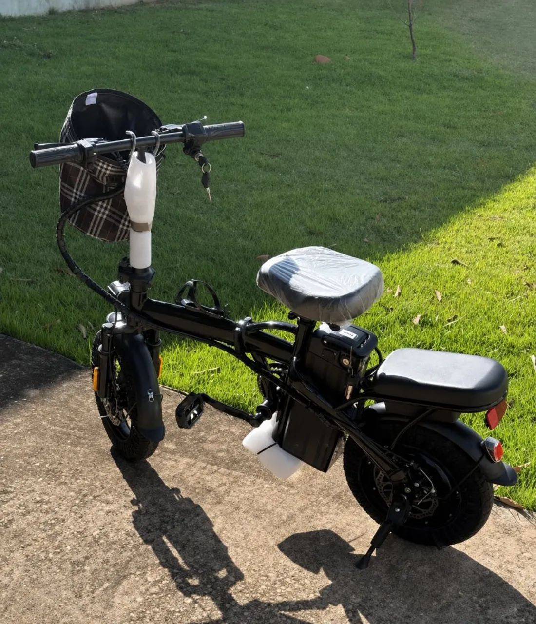 Bicicleta Elétrica Dobrável e Prática 
