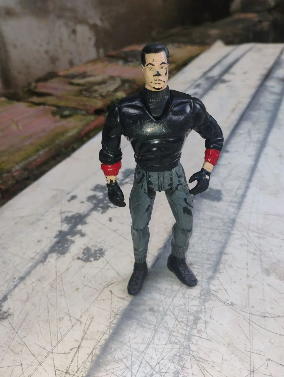 Vendo um boneco antigo do Batman do ano de 1995
