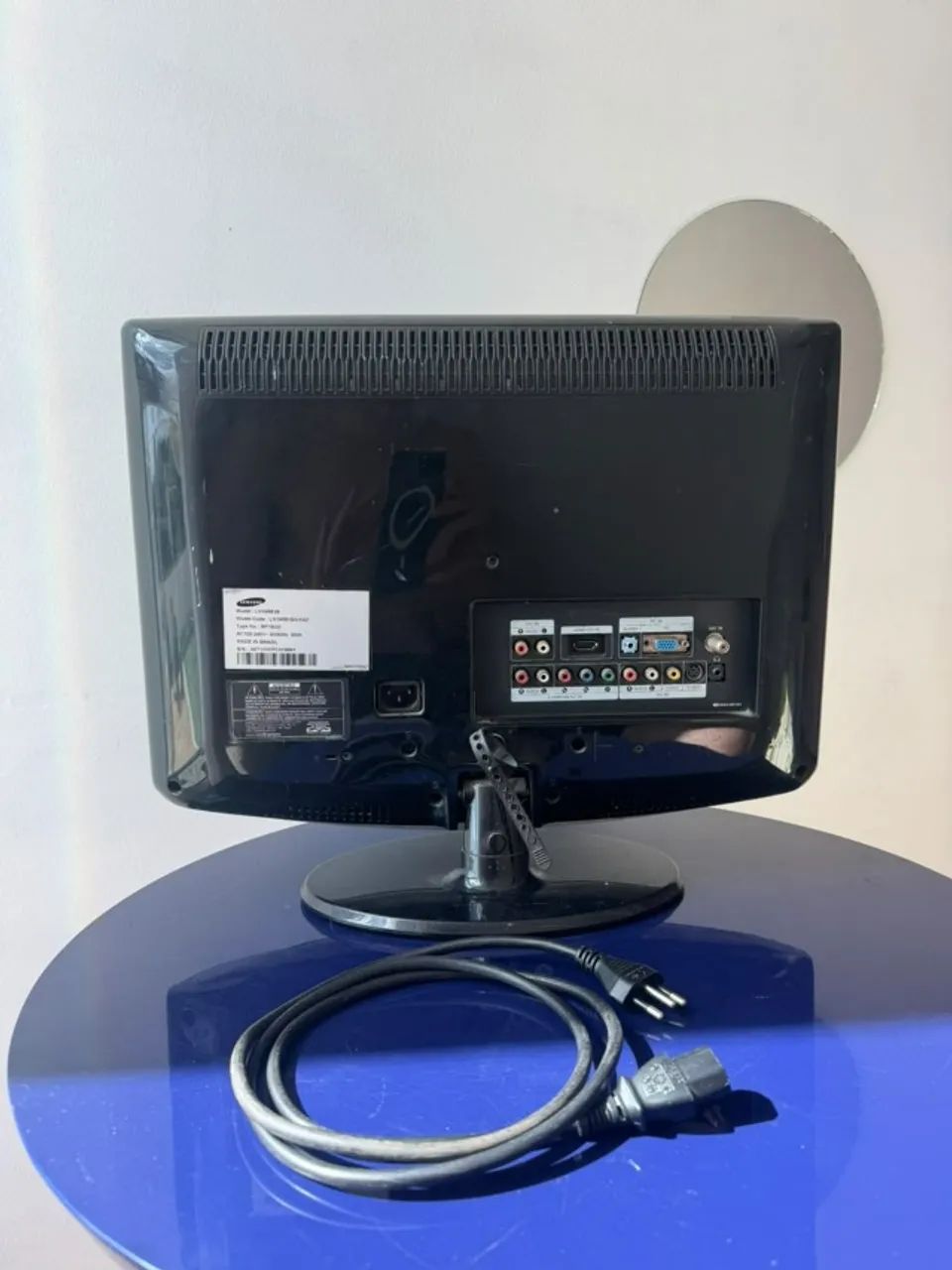 TV/Monitor LCD Samsung de 19 polegadas - Foto 3