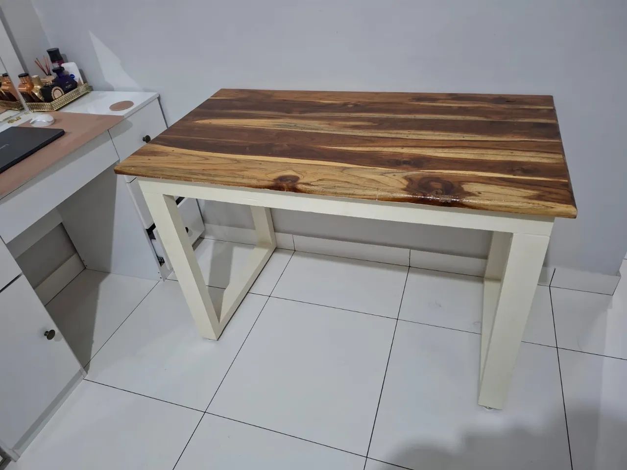 Mesa de pés de madeira 1.20mx70 - Foto 2