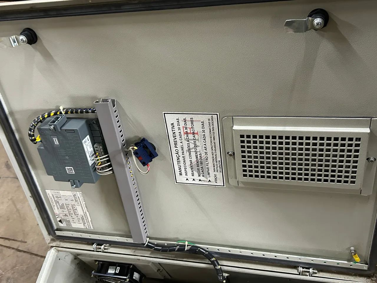 Banco de capacitores - Foto 4