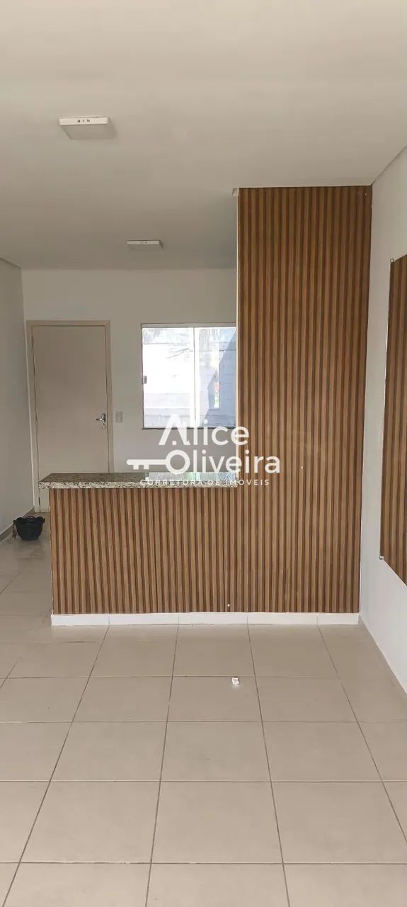 Casa à Venda com 3 quartos, 2 banheiros, 2 vagas e 74m² - Foto 2