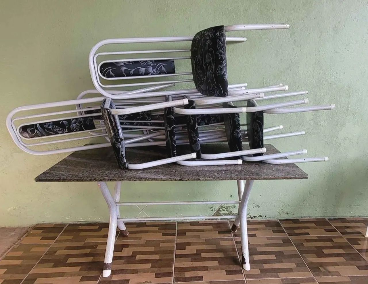 Mesa de 6 cadeira. 