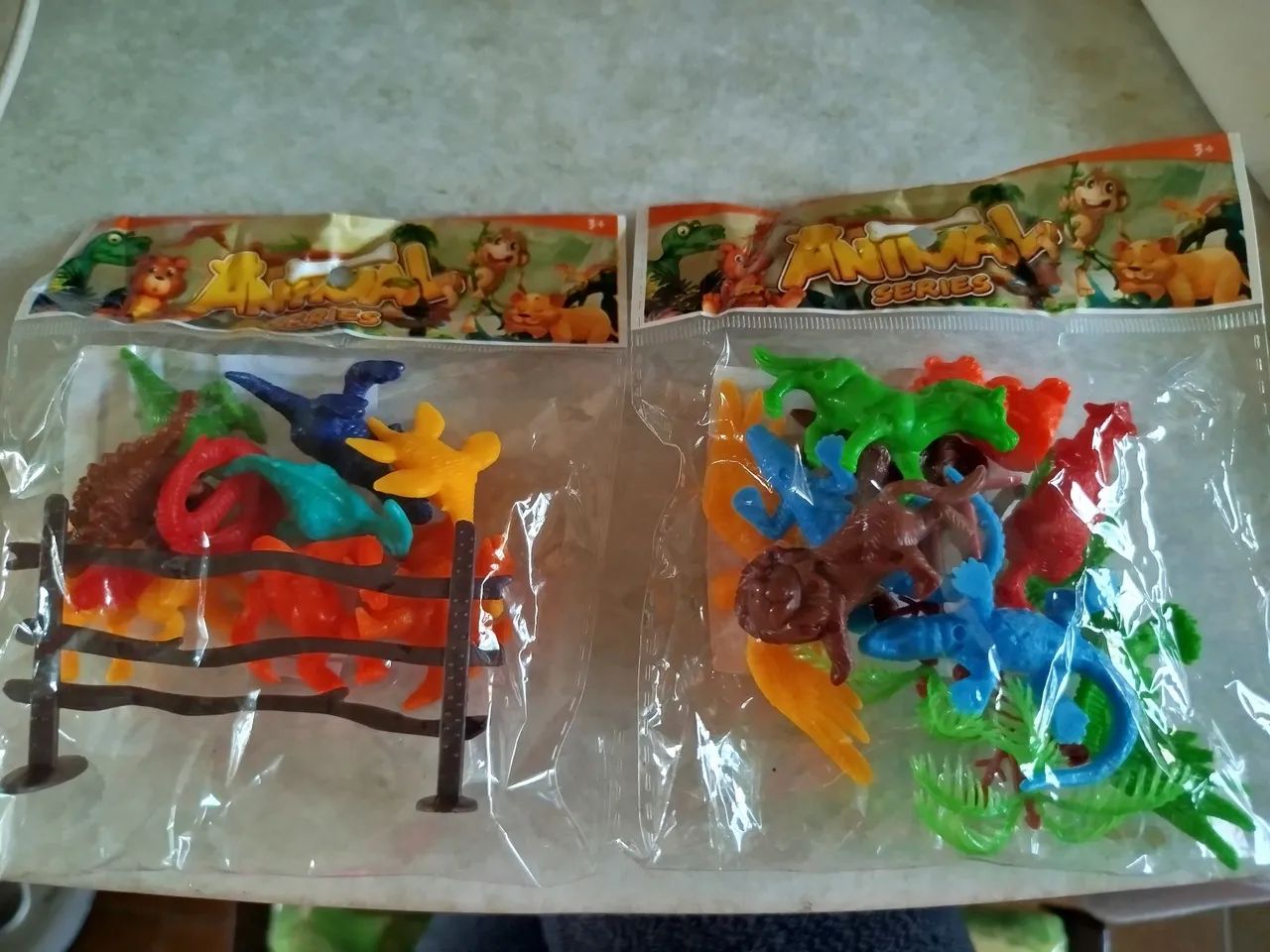 Bonequinhos 2 saquinhos. Novos
