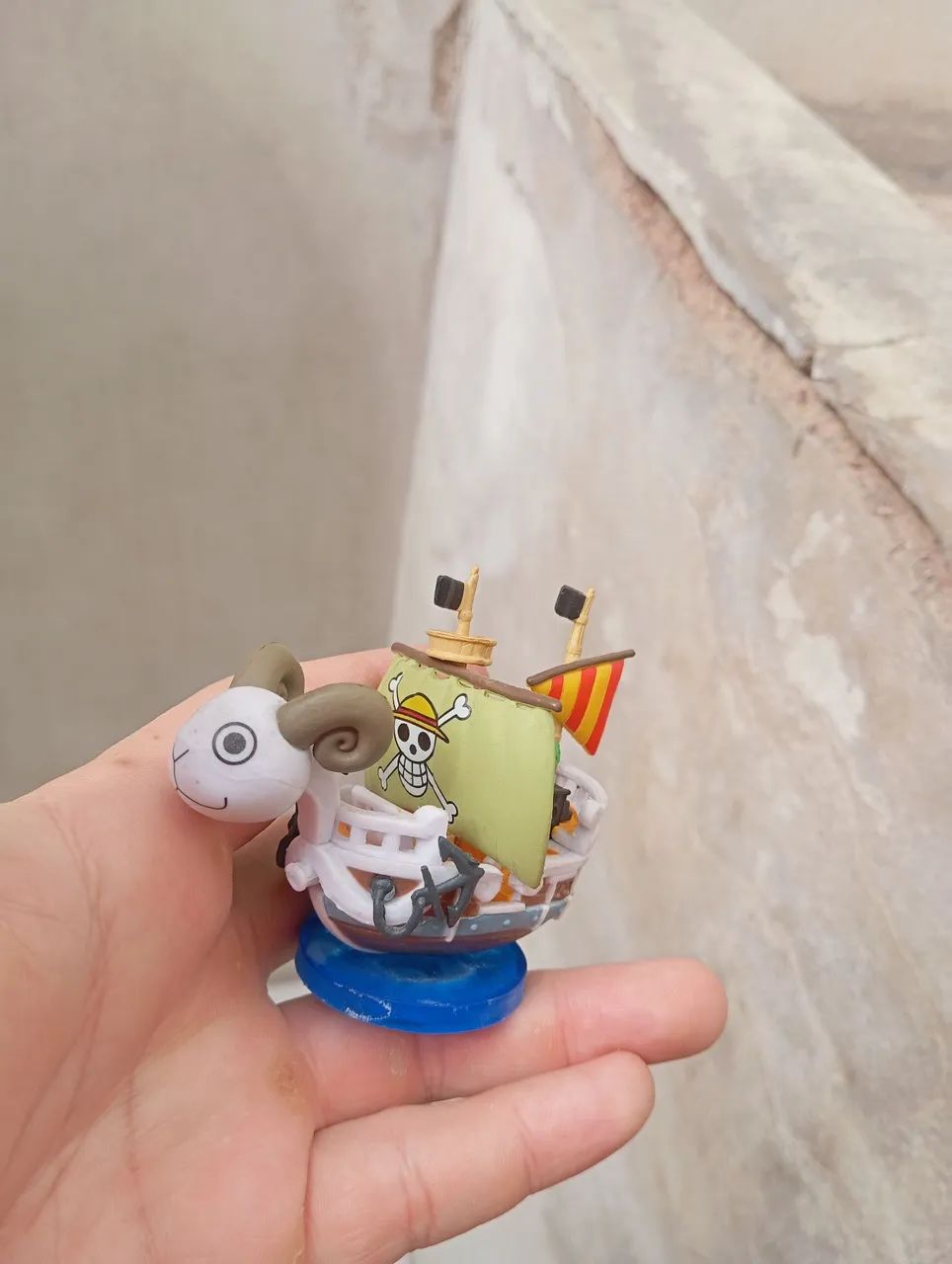 Boneco One piece Monkey d. luffy  e going merry miniatura  - Foto 4