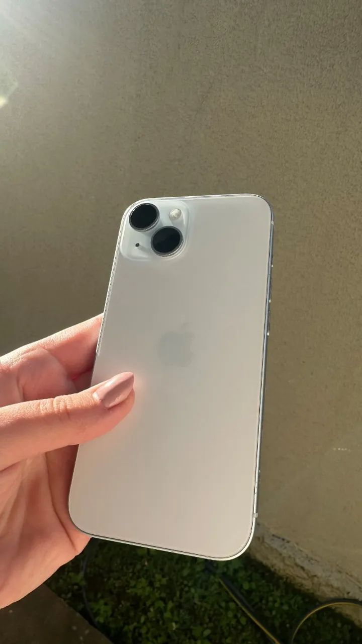 iPhone 15 azul - Foto 5