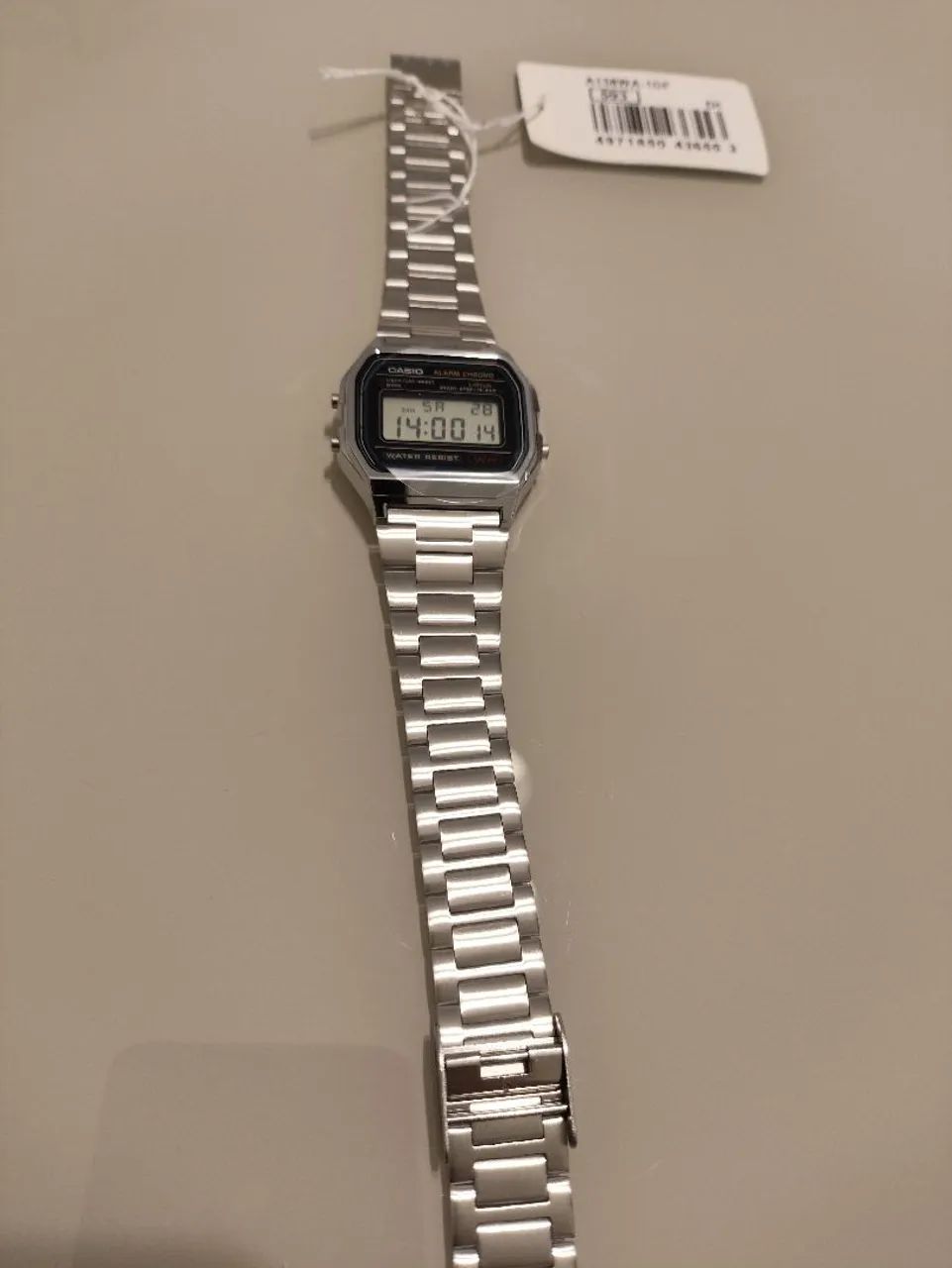 Vendo Relógio Casio vintage, sem uso. 