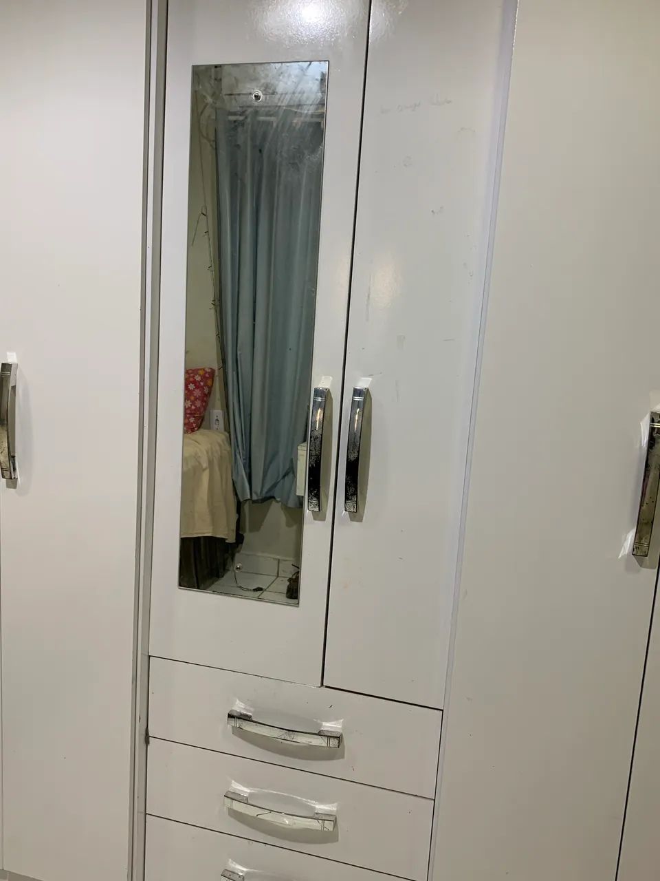 GUARDA ROUPA MDF 6 PORTAS E 3 GAVETAS - Foto 4
