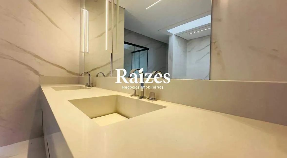 Casa em condomínio com 4 suítes e lazer completo em Uberlândia - Foto 2