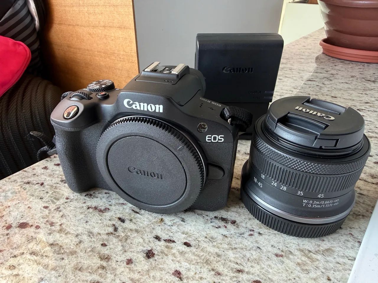 Vendo câmera Cânon r100 - Foto 2