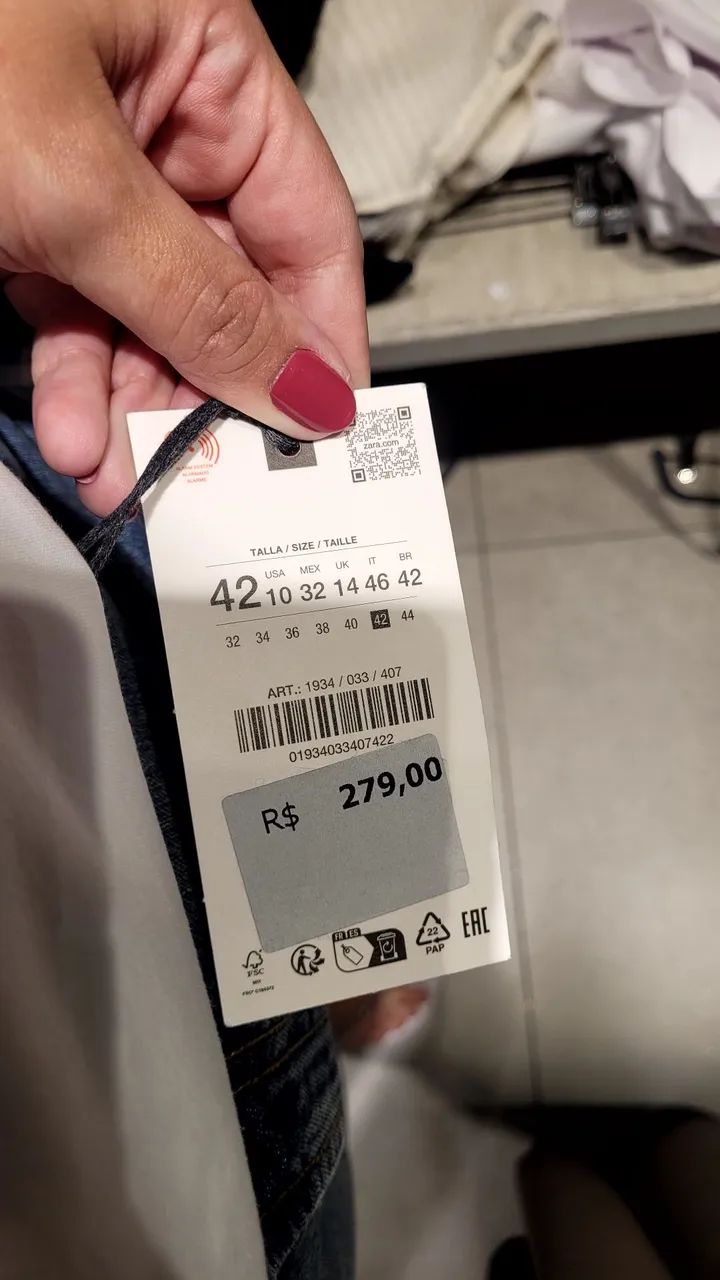 Calça jeans estilo mom - zara - 42 (veste 44) - Foto 4