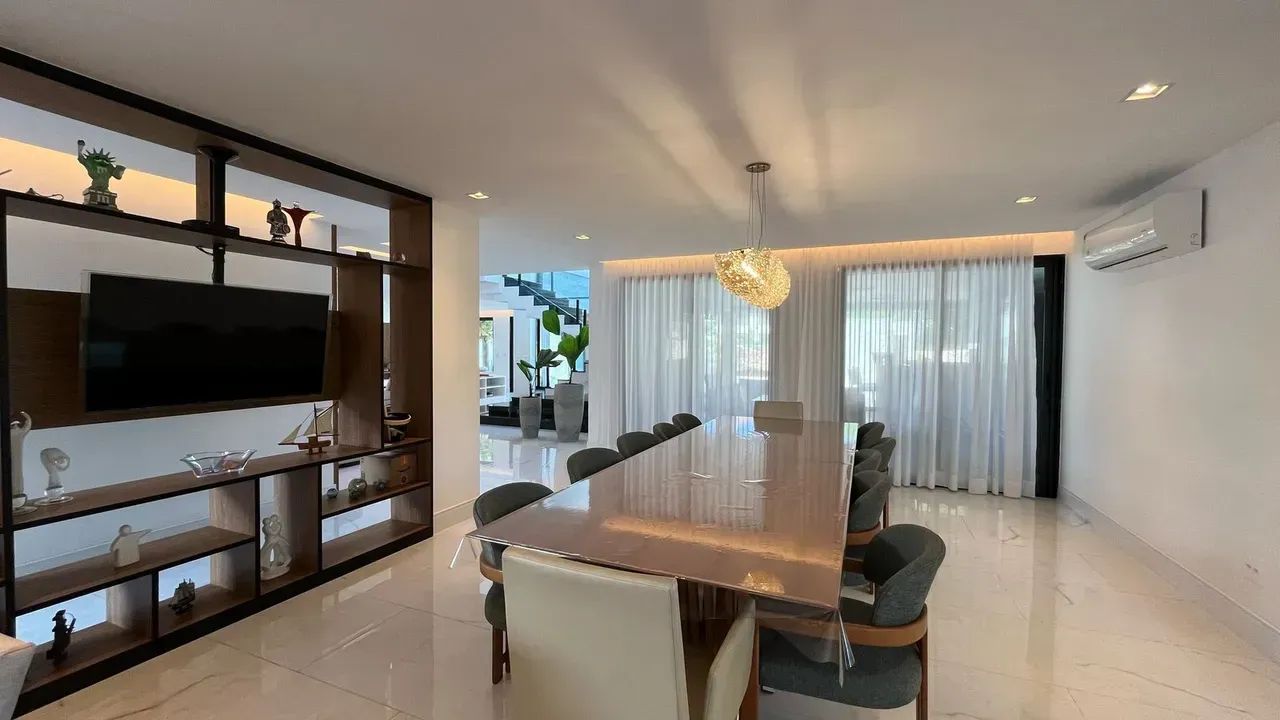CASA DUPLEX COM 374m² DE ÁREA CONSTRUÍDA, 6 SUÍTES - Foto 4