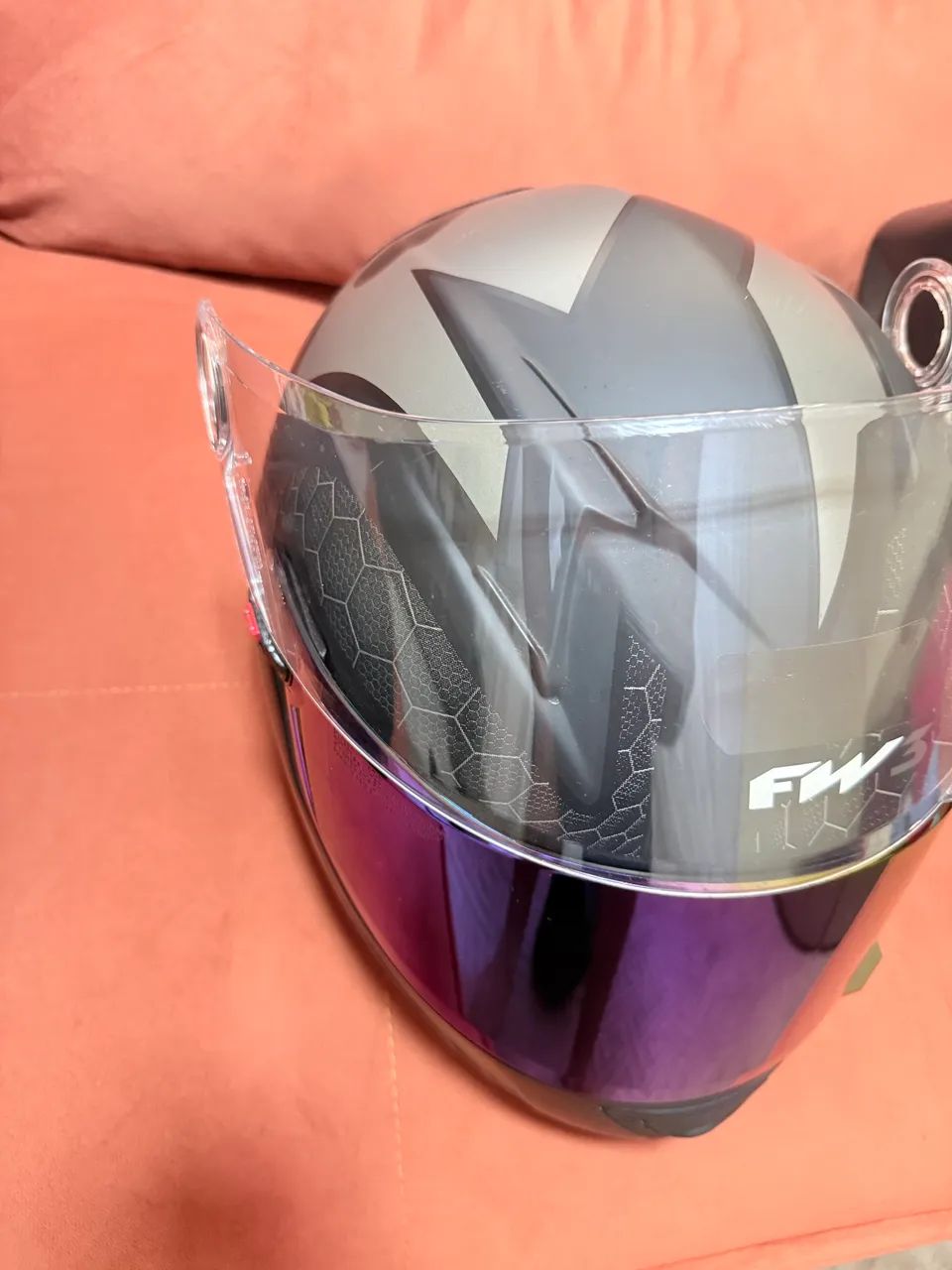 Capacete em bom estado - Foto 2