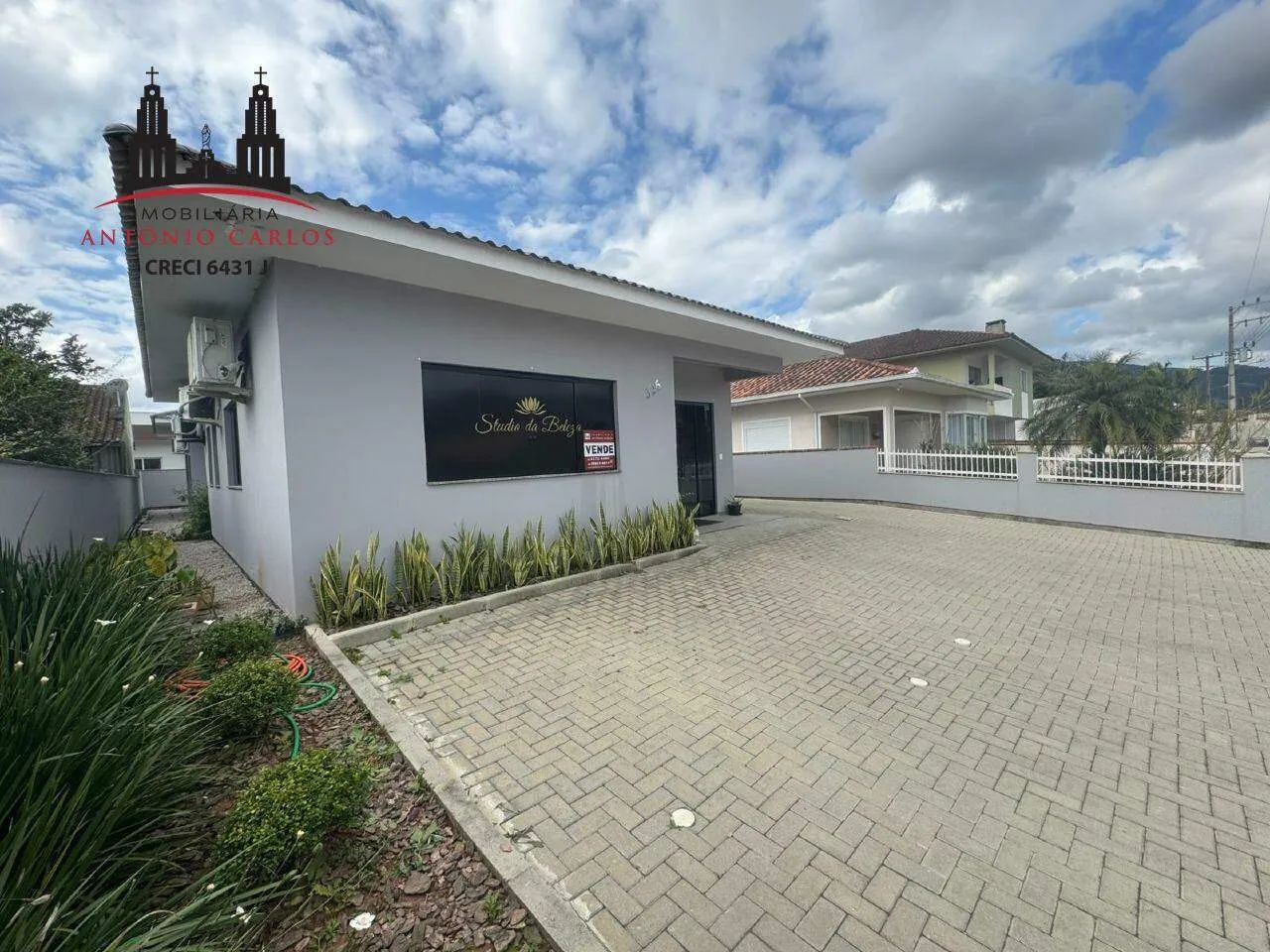 Casa e Sala comercial à venda no Centro de Antônio Carlos - SC - Foto 4