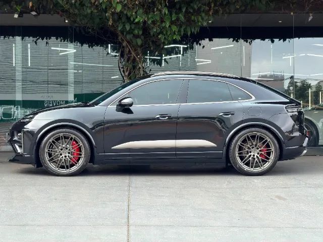 Porsche Macan Turbo (elétrico) 2025 - Foto 4