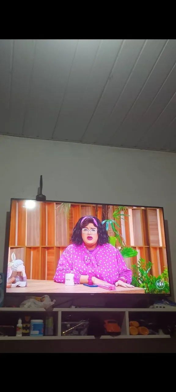 Vendo tv smart funcionando perfeitamente 