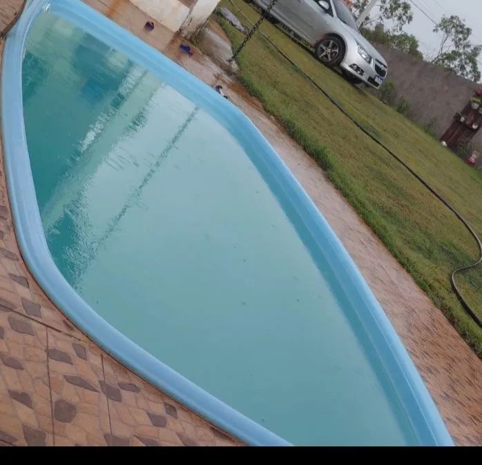 Vende-se piscina 